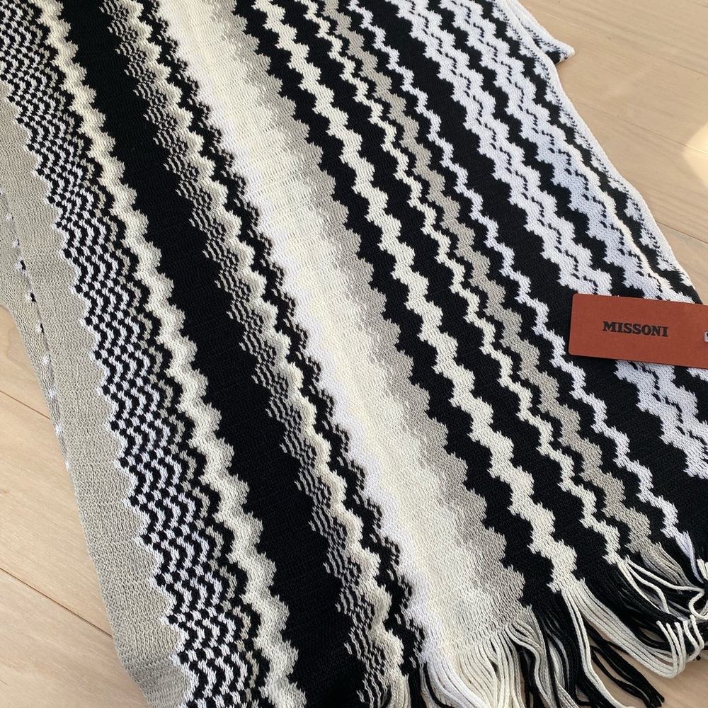 New Missoni Black/White/Gray Iconic Knit Scarf